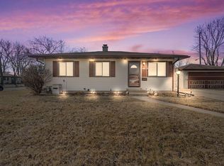 1705 85th St, Kenosha, WI 53143