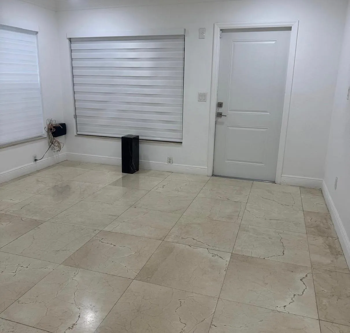 3 bed, 2.0 bath, 1304 sqft, $3,900 — Photo 4