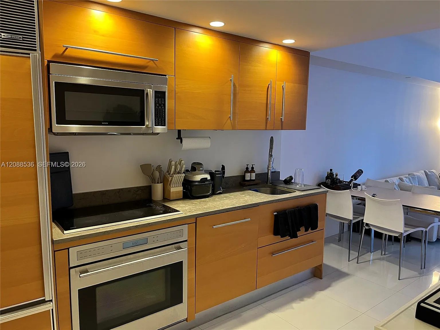 Iconbrickell Condo No 1 — Photo 4