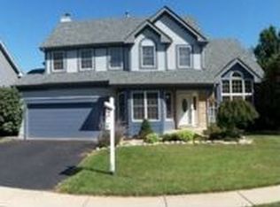 718 Bayberry Dr, Cary, IL 60013