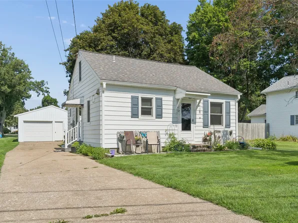 7264 Pine St, Fairview, PA 16415