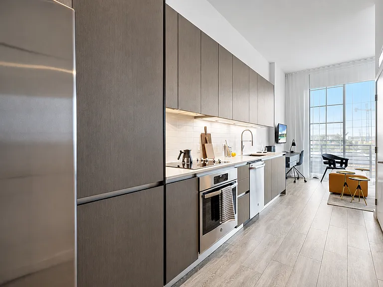 214 NW 25th St #10 — Photo 5