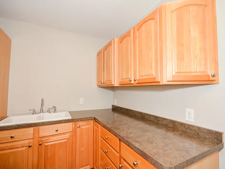 306 S Maple St — Photo 10