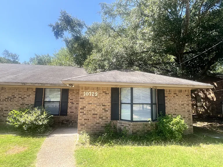 10729 Washita Dr — Photo 1