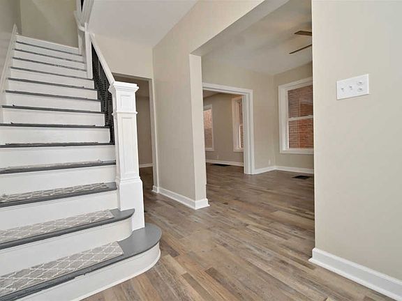 4th image of 1704 Woodburn Ave