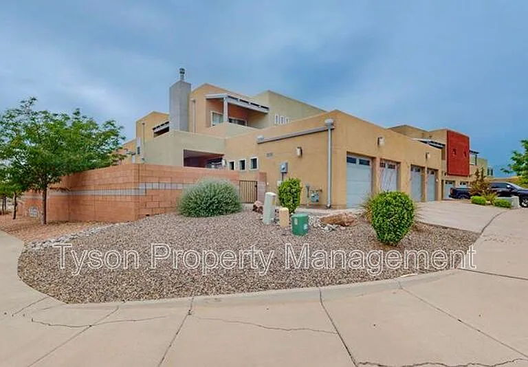 1667 Domino Dr SE — Photo 1