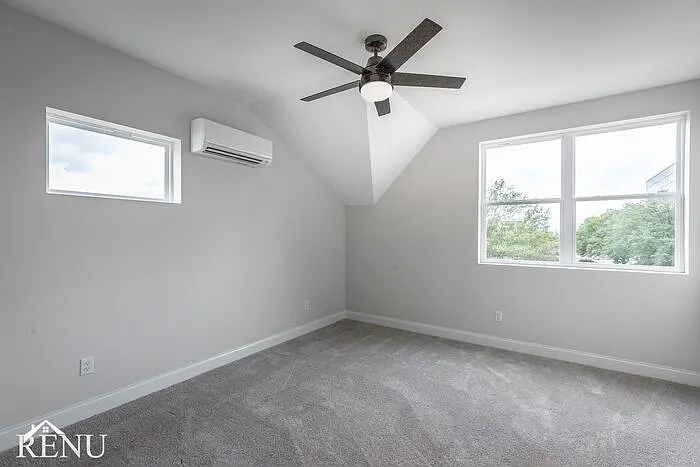 5691 Sofias Cir — Photo 14