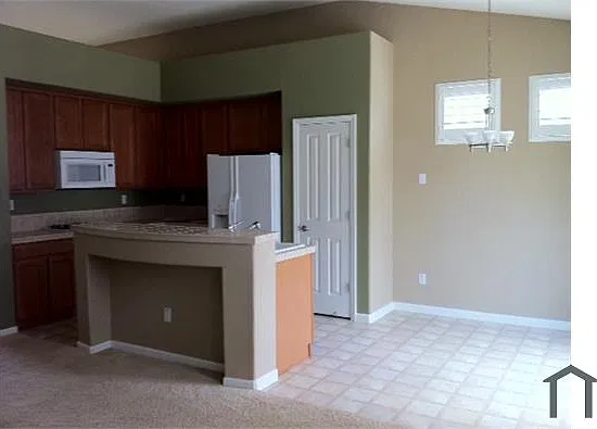 4 bed, 1777 sqft, $3,995 — Photo 2