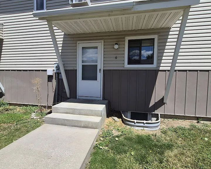 3285 Canyon Dr #6 — Photo 1