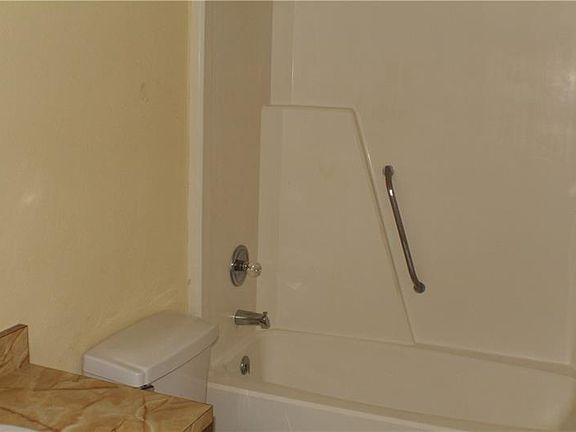 4th image of 7501 Eastmoor Ct
