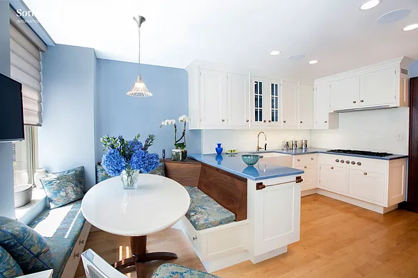 Sold by Sotheby's International Realty | media 4