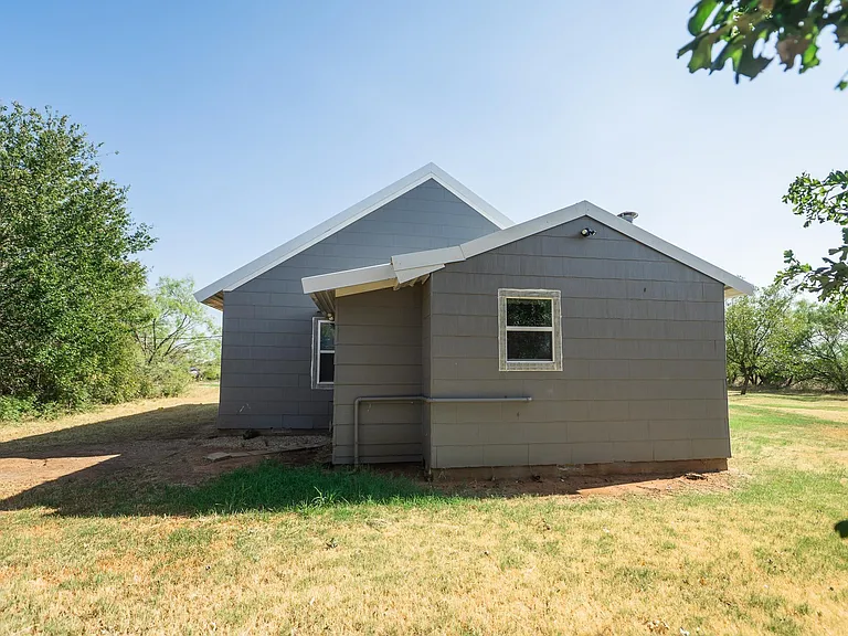 10682 Refinery Rd — Photo 35