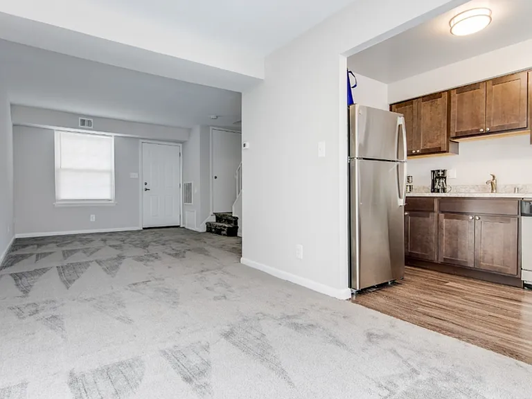 Catons Villas South Townhomes — Photo 6