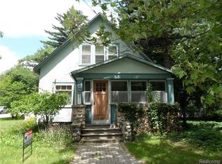 1024 W Main St, Brighton, MI 48116