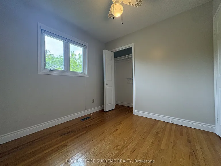 966 Lovingston Cres — Photo 21