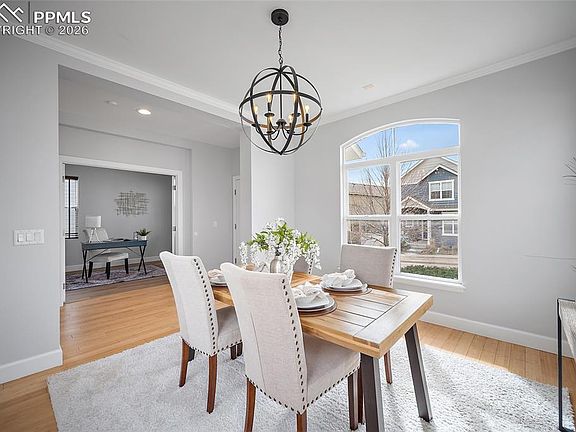 5th image of 2385 Saint Claire Dr