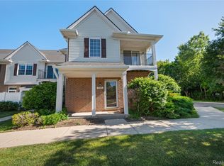 730 Amberly Dr UNIT C, Waterford, MI 48328