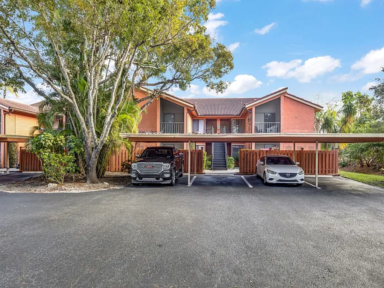 110 Cypress Way E #F8 — Photo 32