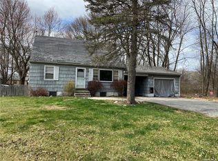 11 Tiger Rd, Hopewell Junction, NY 12533
