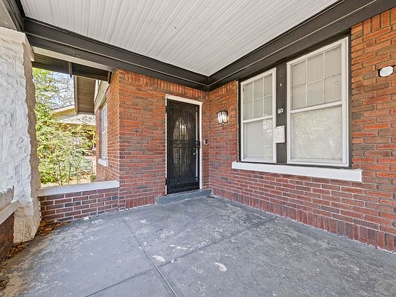 4th image of 110 Stonewall St