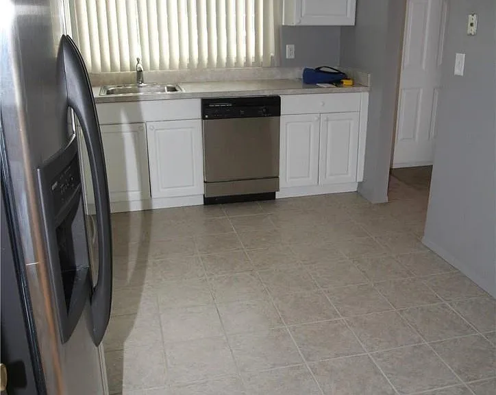 32276 W Twelve Mile Rd #31 — Photo 6