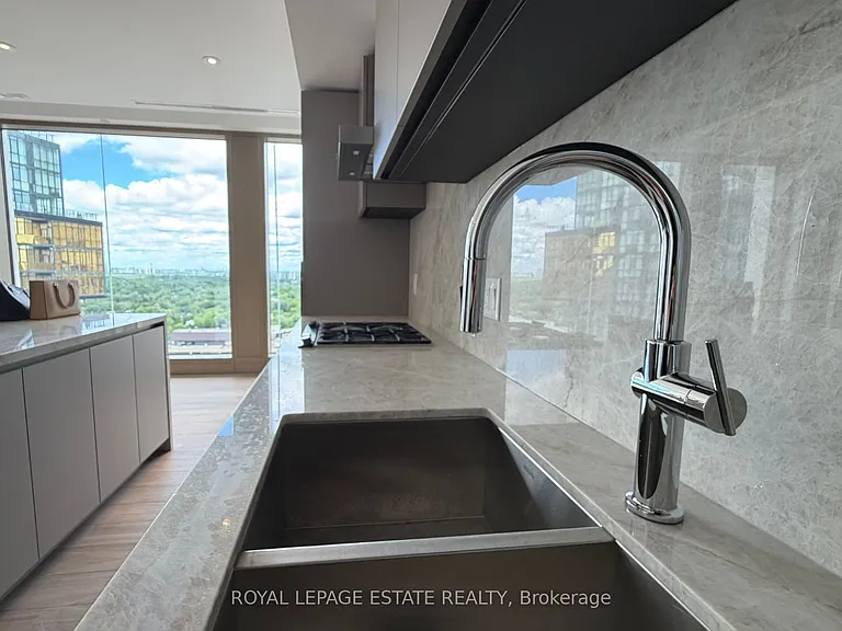 1315 Bay St #2201 — Photo 20