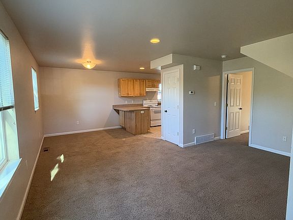 4th image of 815 S 29th St #1