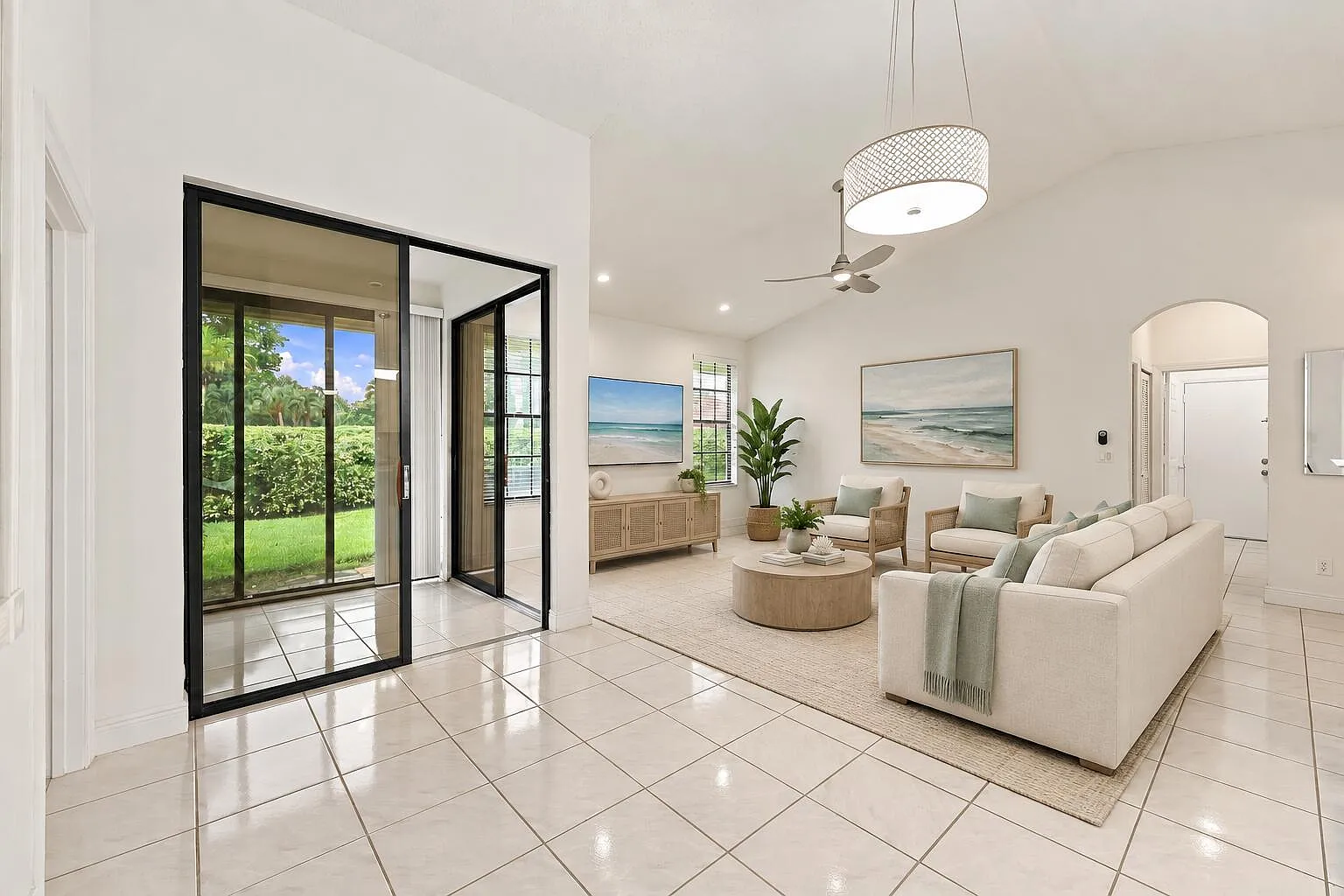 2 bed, 2.0 bath, 1229 sqft, $3,200 — Photo 4