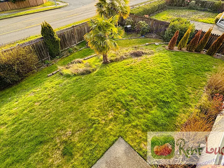 5216 Ridge Dr NE — Photo 37