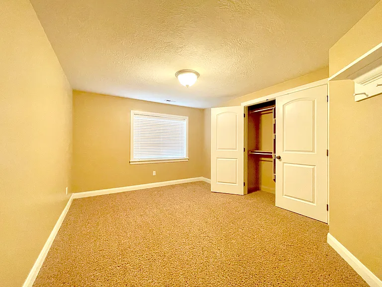 10695 S Pine Grove Way W — Photo 2