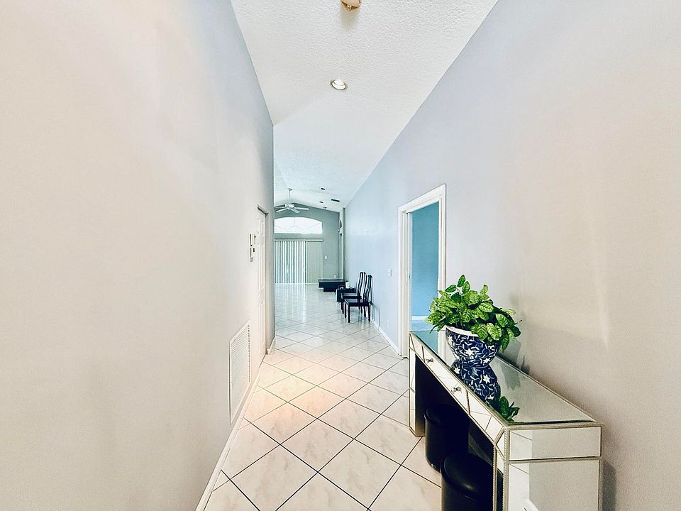 1st image of 10921 Royal Caribbean Cir #10921