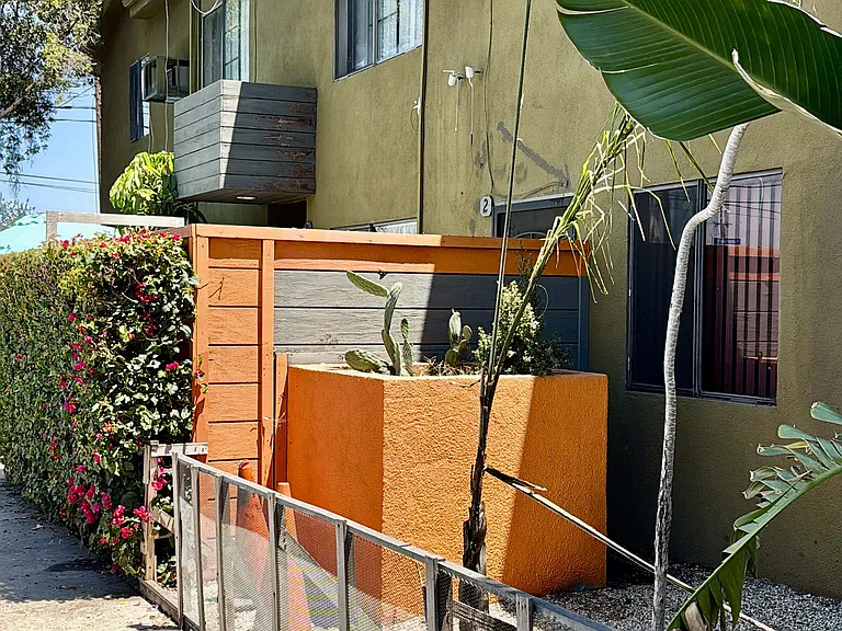 7423 N Lankershim Blvd #2 — Photo 18