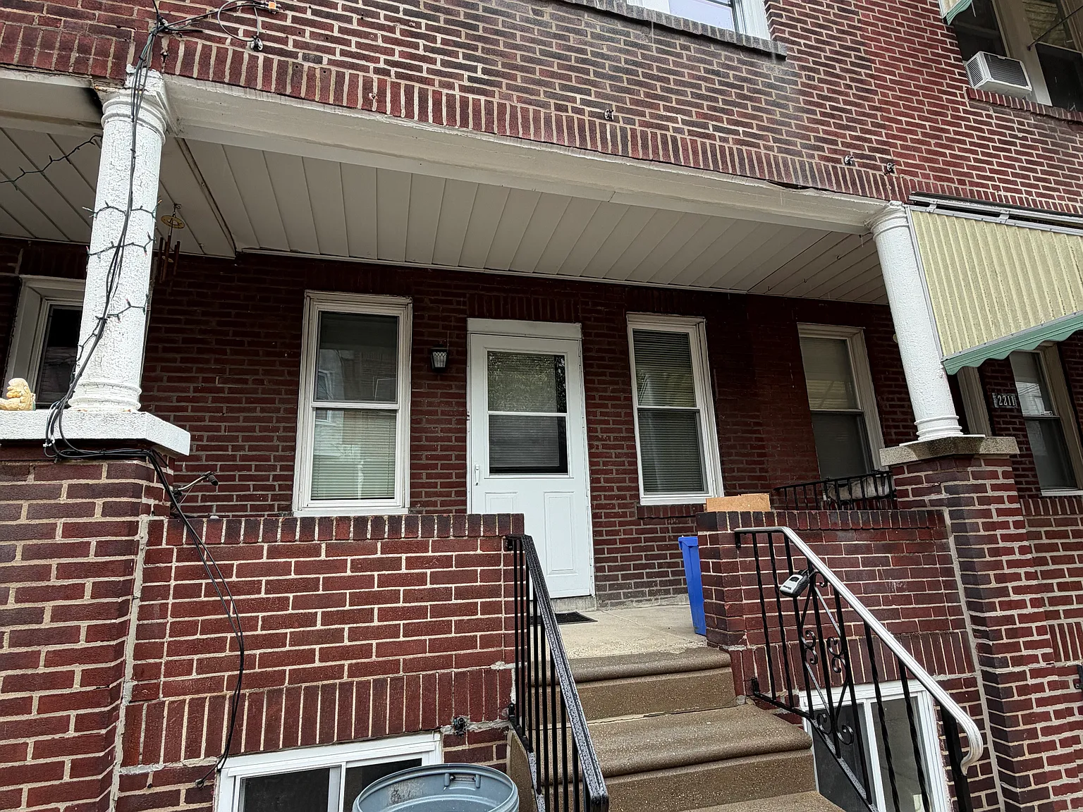 2 bed, 1056 sqft, $1,600 — Photo 1