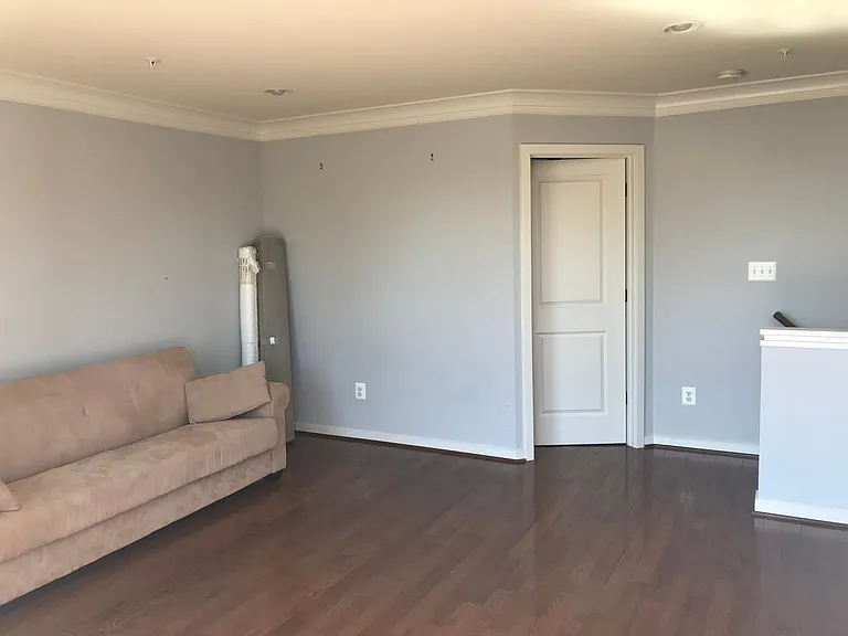 635 Regent Pl NE — Photo 18