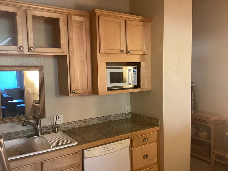 2912 Irving St — Photo 9