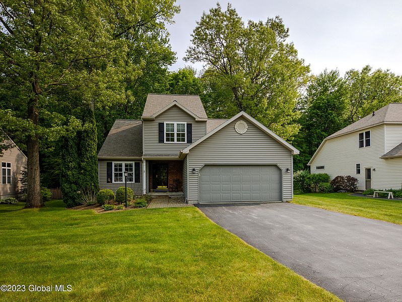 2nd image of 20 Sundance Drive