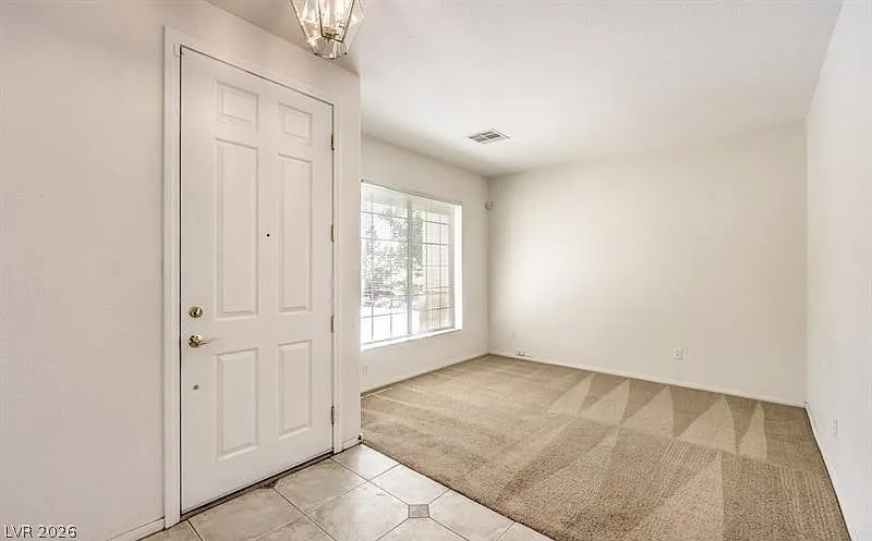 3 bed, 2.5 bath, 2006 sqft, $2,500 — Photo 4
