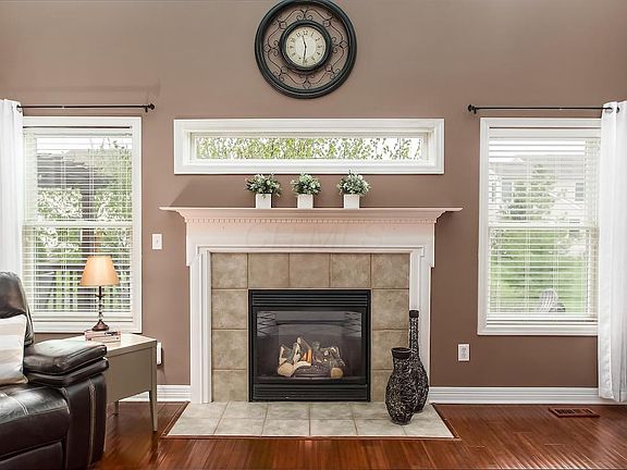 4th image of 312 Triple Crown Way