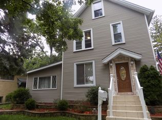 1653 E Walnut Ave, Des Plaines, IL 60016