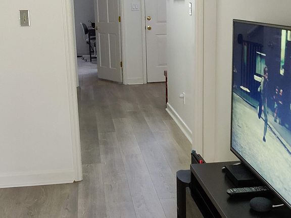 5th image of 4355 Woodglen Ln