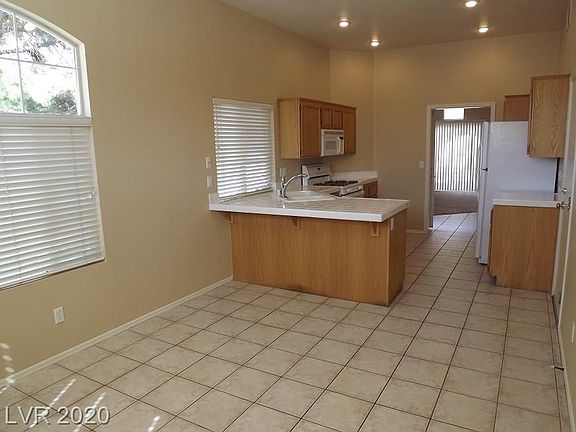 3rd image of 3368 Mountain Bluebird St Unit 0