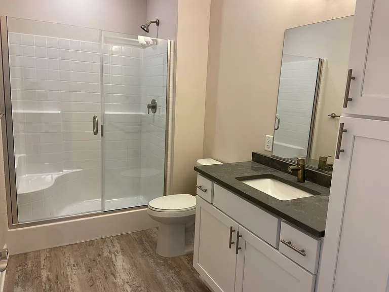 600 River Road Apartments — Photo 39