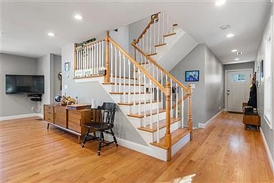 5th image of 19 Park Ave