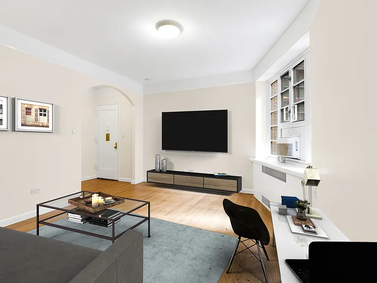 1 Jane St #1D — Photo 2