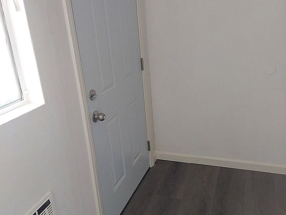 3rd image of 539 W Hampshire Ave #4