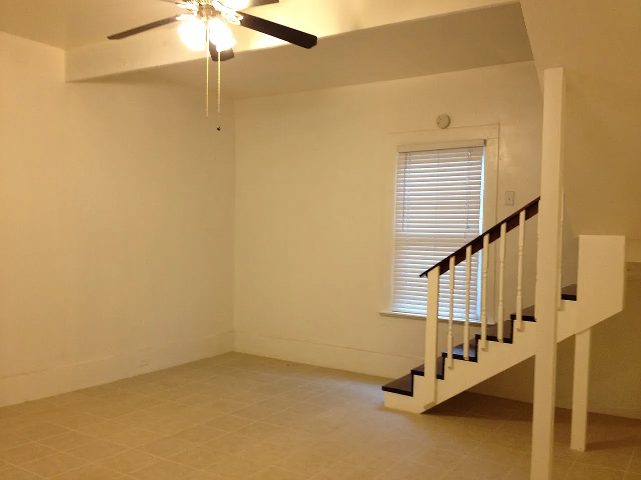 4 bed, 1600 sqft, $1,150 — Photo 2