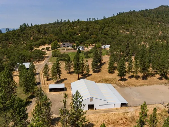 2387 Brophy Rd, Eagle Pt, OR 97524