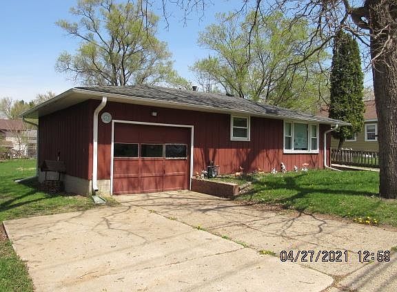 2nd image of 440 E 10th St