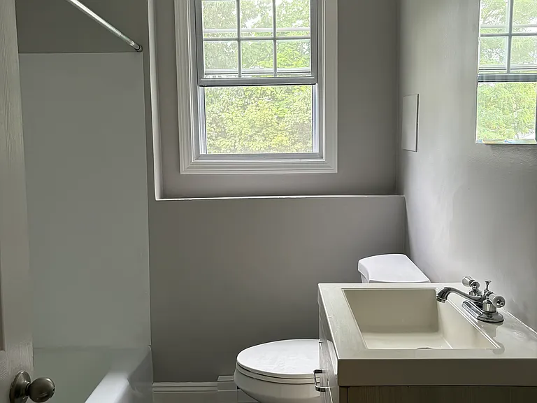 155 Johnson St #13 — Photo 6