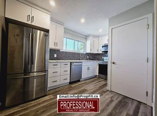 10924 135a Ave NW, Edmonton, AB T5E1T1